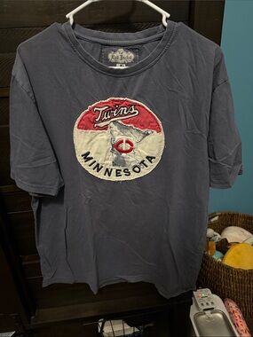 Minnesota Twins Graphic Tee - Navy Short Sleeve Shirt